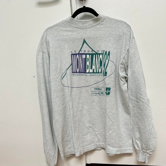 Vintage Montreal Fruit of the Loom Long Sleeve - Picture 1 of 4